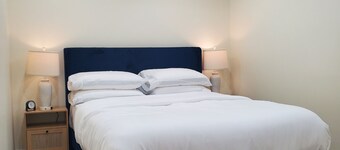 Spacious and Modern 2-Bedroom Basement Suite in Milton