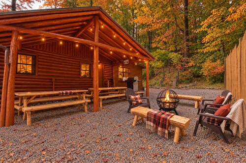 Black Bear Lodge -Spacious 4BR in Prime LG Location!