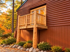 Exterior - Black Bear Lodge -Spacious 4BR in Prime LG Location! (Lake George)