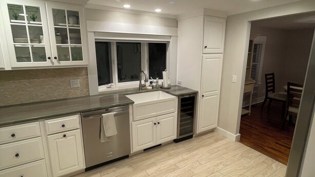Private kitchen - Quaint 2-bedroom Cottage Walking Distance to the Beach (Yarmouth)