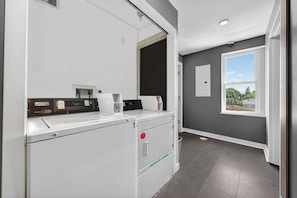 Interior - The Columbus Hotel - The Balcony Suite - 52-201 (Middletown)