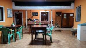 Outdoor dining - Ometepe House (MOYOGALPA)