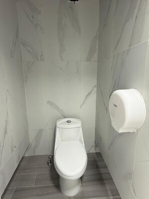 Bathroom - Palace Orange  (Guadalajara)