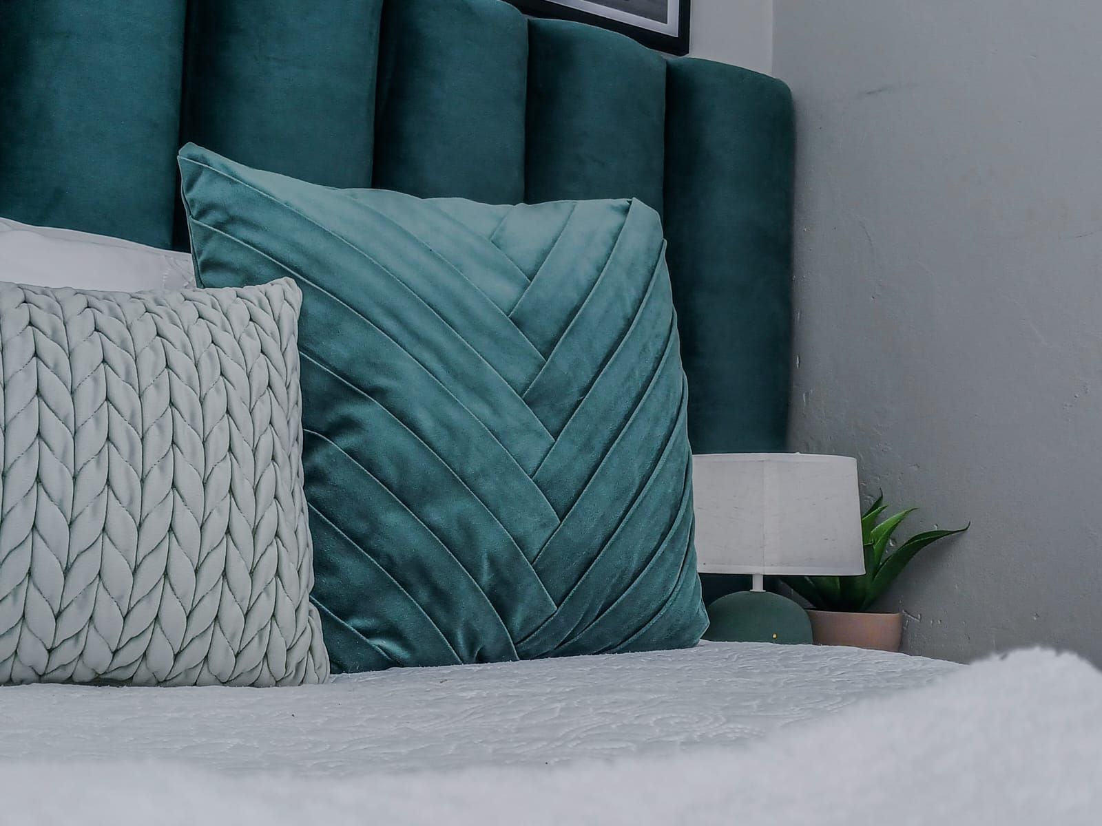 Habitación Confort con 1 cama doble o 2 individuales, balcón | Escritorio, espacio para trabajar con un portátil, wifi gratis