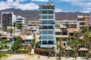 Exterior - Oceanfront Penthouse Near Punta Mita-Beach Access (La Cruz de Huanacaxtle)