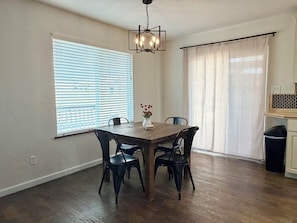 Dining - Tree House on 66 - Secluded home just steps from Main St (Chandler)