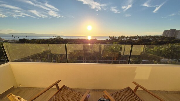 Property grounds - Spacious 3-bedroom Ocean View apartment Flamingos Nuevo Vallarta (Nuevo Vallarta)