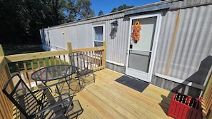 Outdoor dining - Hello Pumpkin!  2-bedroom mobile home in Caseyville, IL (Caseyville)