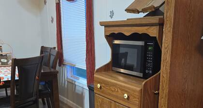 Hello Pumpkin! 2-bedroom mobile home in Caseyville, IL