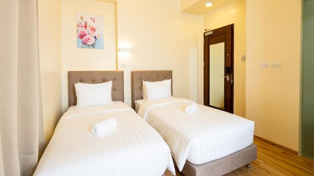 Unclassified image, 1 of 6, button - Hotel Mo (Taguig City)