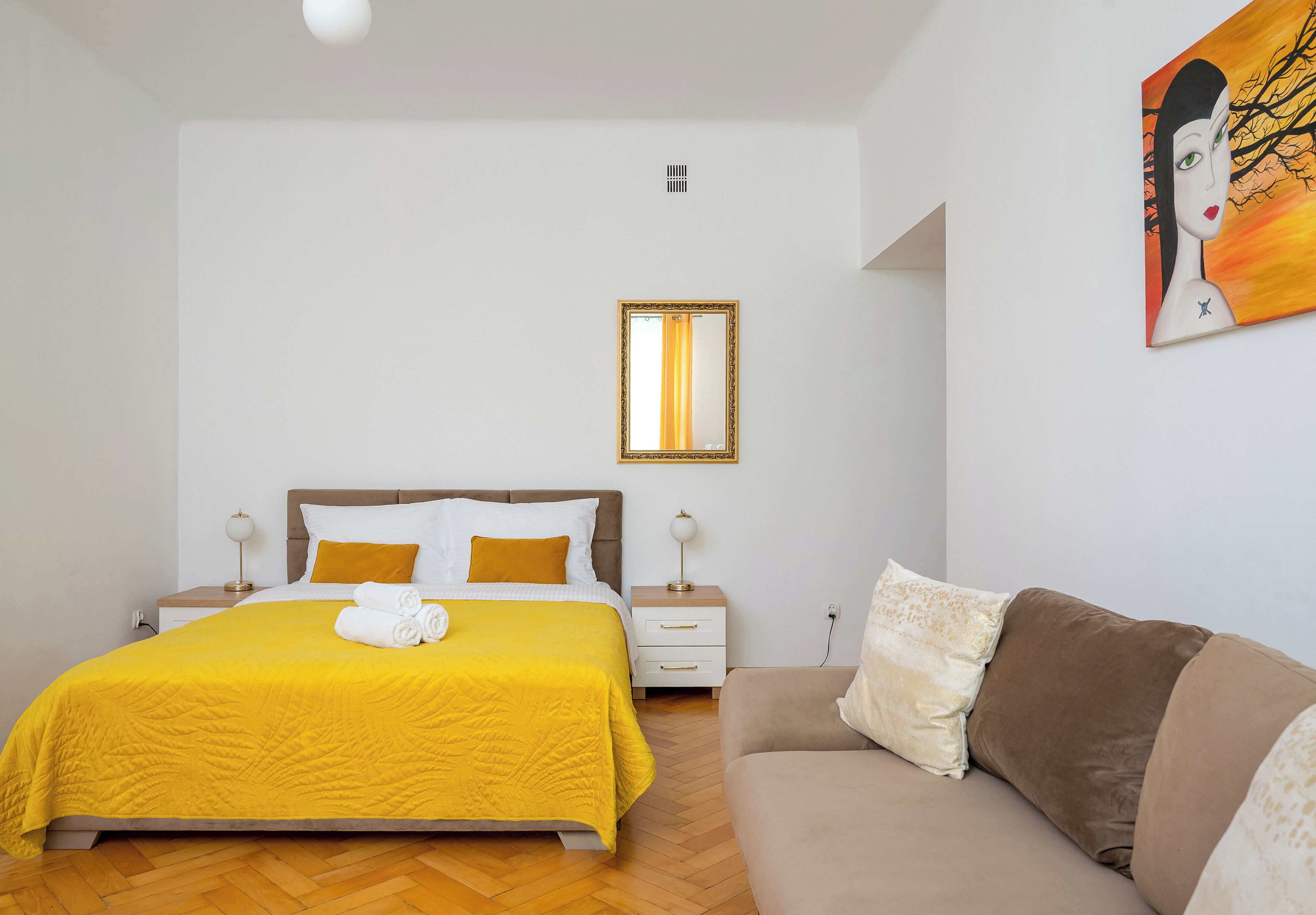 Iron/ironing board, WiFi, bed sheets