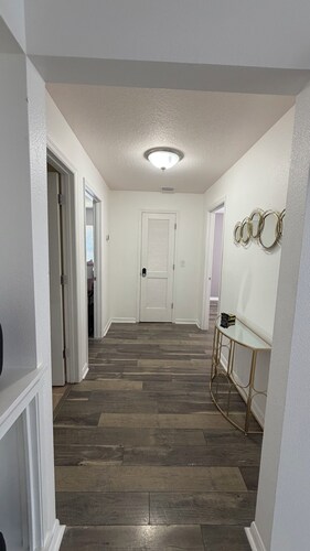 Beautiful 2-bedroom house with AC in charming New Port Richey
