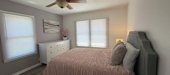 Beautiful 2-bedroom house with AC in charming New Port Richey