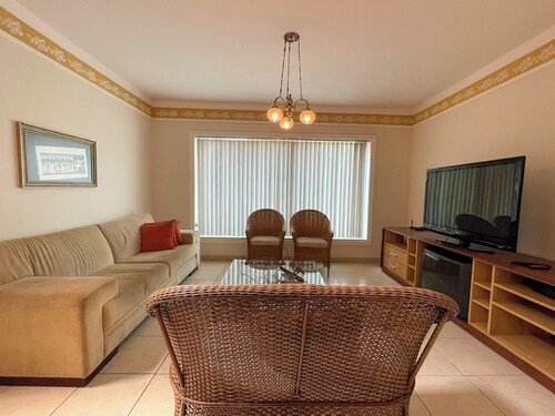 Villa Piave Mansion - Luxury Home for Groups in Maringa