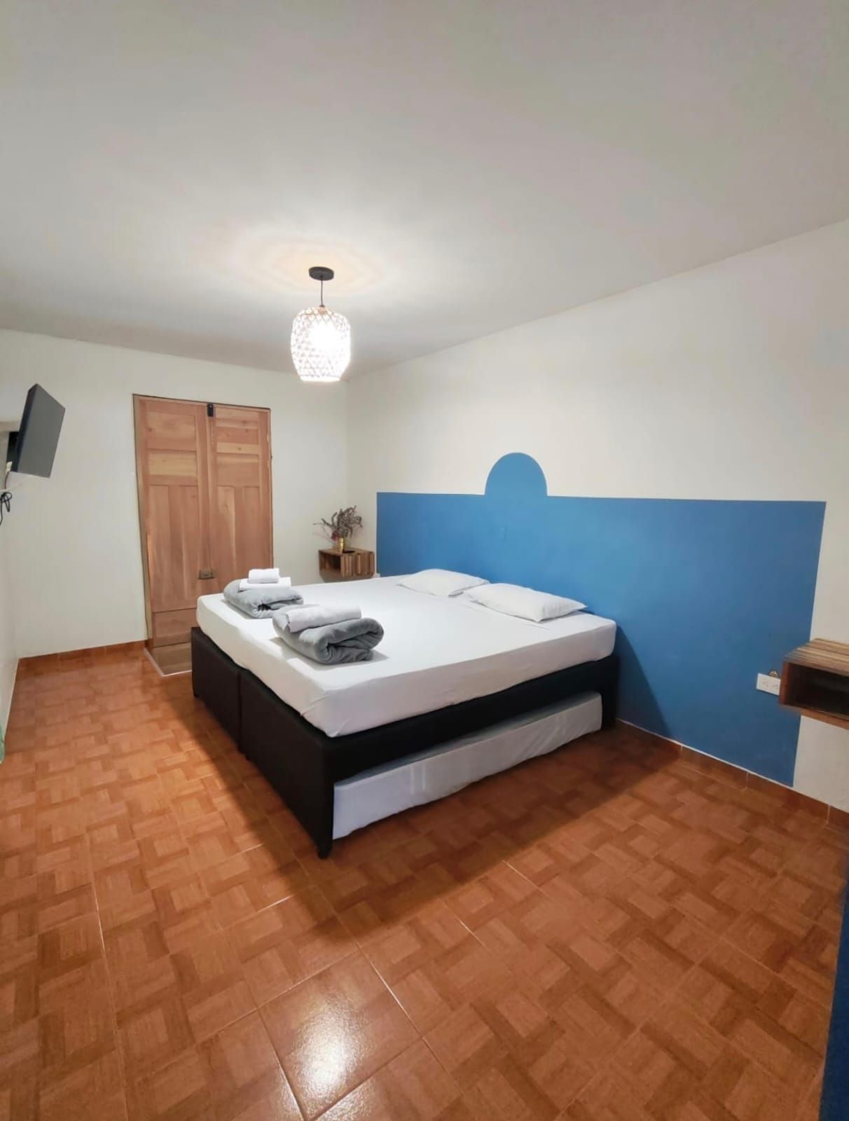 Room, Multiple Bedrooms, Balcony, City View | 8 bedrooms