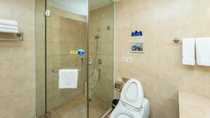Comfort Twin Room, Hill View | Bathroom - Chensheng International Hotel (Zhangjiajie)