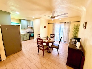 Dining - Enjoyable 2-bedroom house with AC in welcoming El Paso (El Paso)