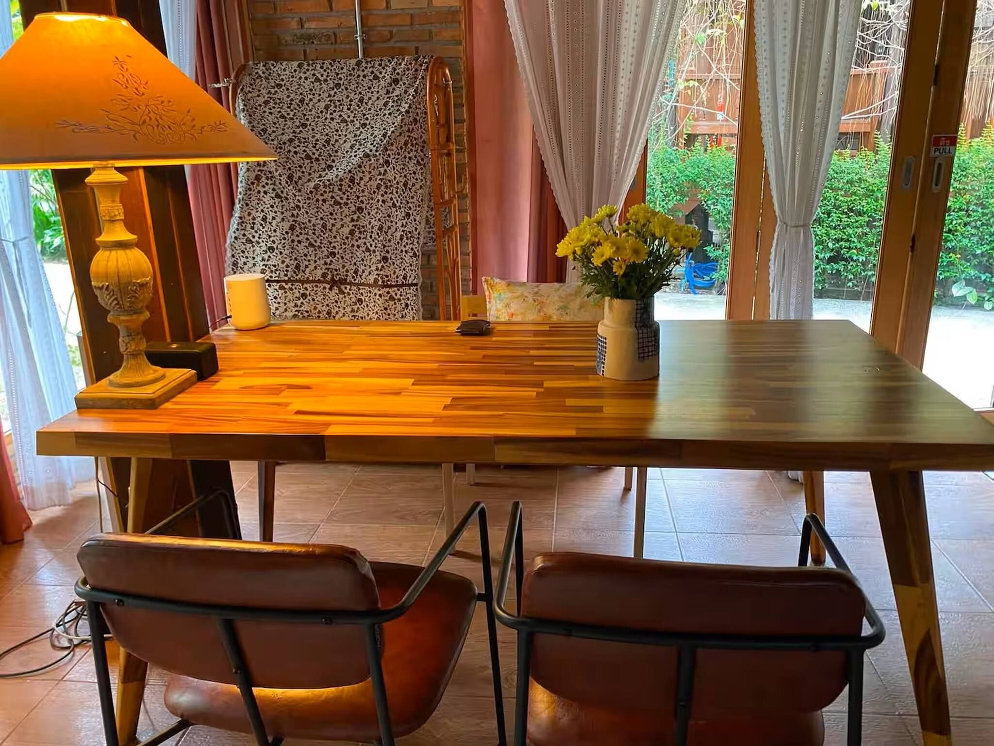 House, 1 Bedroom | Dining