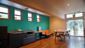 Dining - goto guesthouse to racck.base (Goto)