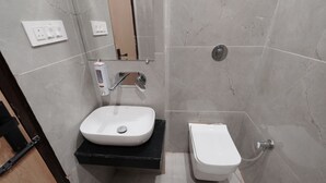 Dreibettzimmer | Badezimmer