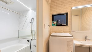 Casa, balcón | Baño | Pantuflas 