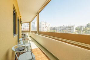 Outdoor dining - GuestReady - Apartment with balcony in Almada (Almada)