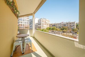 Outdoor dining - GuestReady - Apartment with balcony in Almada (Almada)
