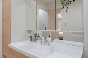 Bathroom - Nikyo Arashi  Villa in Osaka (Osaka city ,Nishinari-ku)