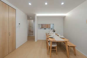 Dining - Nikyo Arashi  Villa in Osaka (Osaka city ,Nishinari-ku)