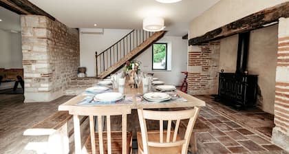 Bastide Remence - Picturesque country estate with pool – 26 guests