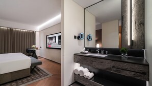Chambre Double Confort, vue ville | Spa