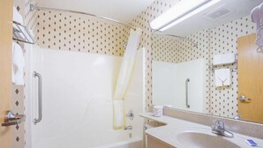 Unclassified image, 5 of 16, button - Bright Queen Bed | Non-Smoking (Albuquerque NM)