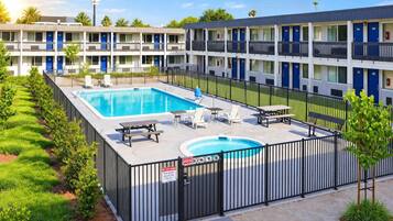 Hotel Swimming Pool