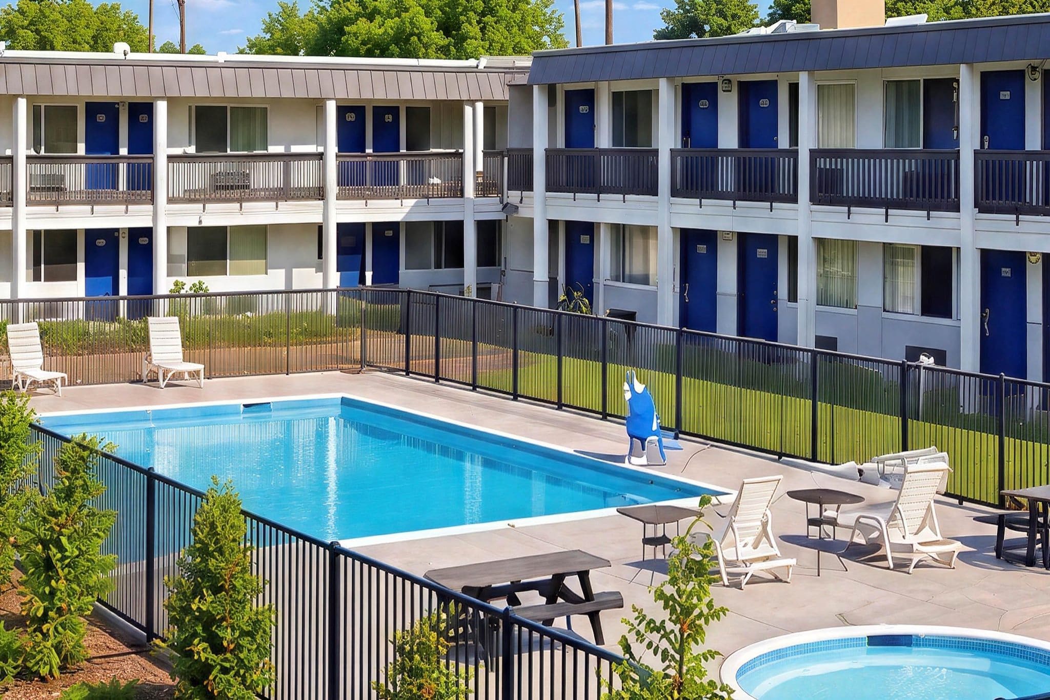 Hotel Swimming Pool
