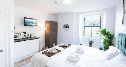 The Stanley Arms Hotel by Guestz