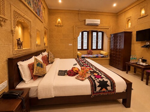 HOTEL ROYAL LAKHINA JAISALMER