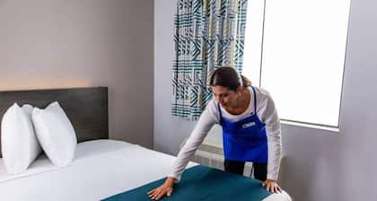 2 Queen Beds | Non-Smoking