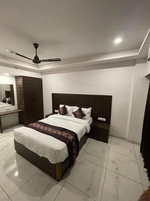 Room - Hotel Mahavir (ANKLESHWAR)