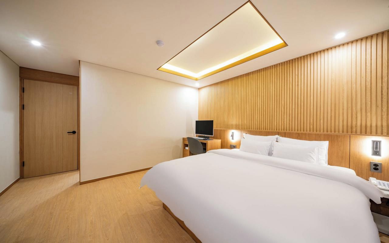 Standard Double Room Single Use | Free WiFi