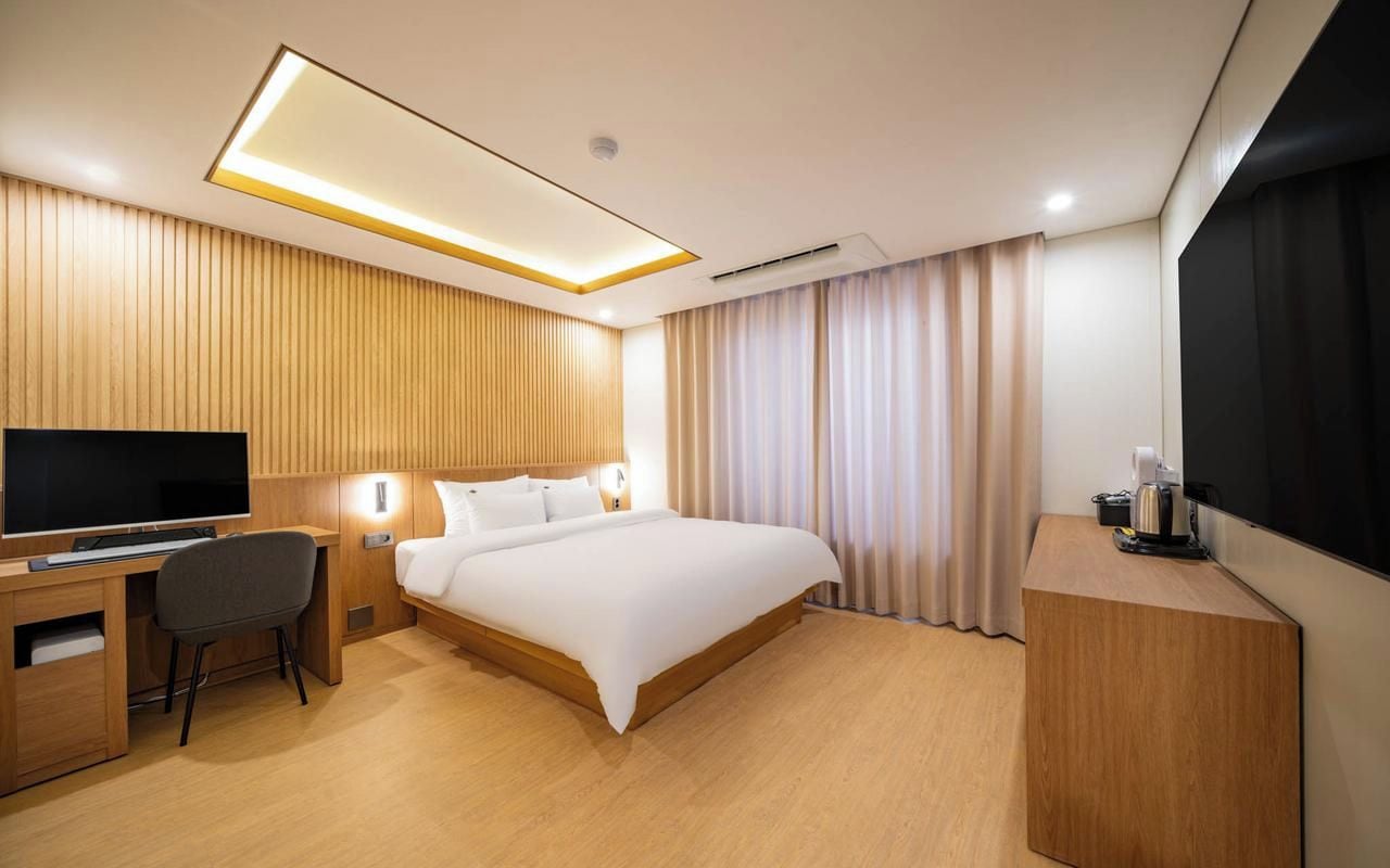 Standard Double Room Single Use | Free WiFi