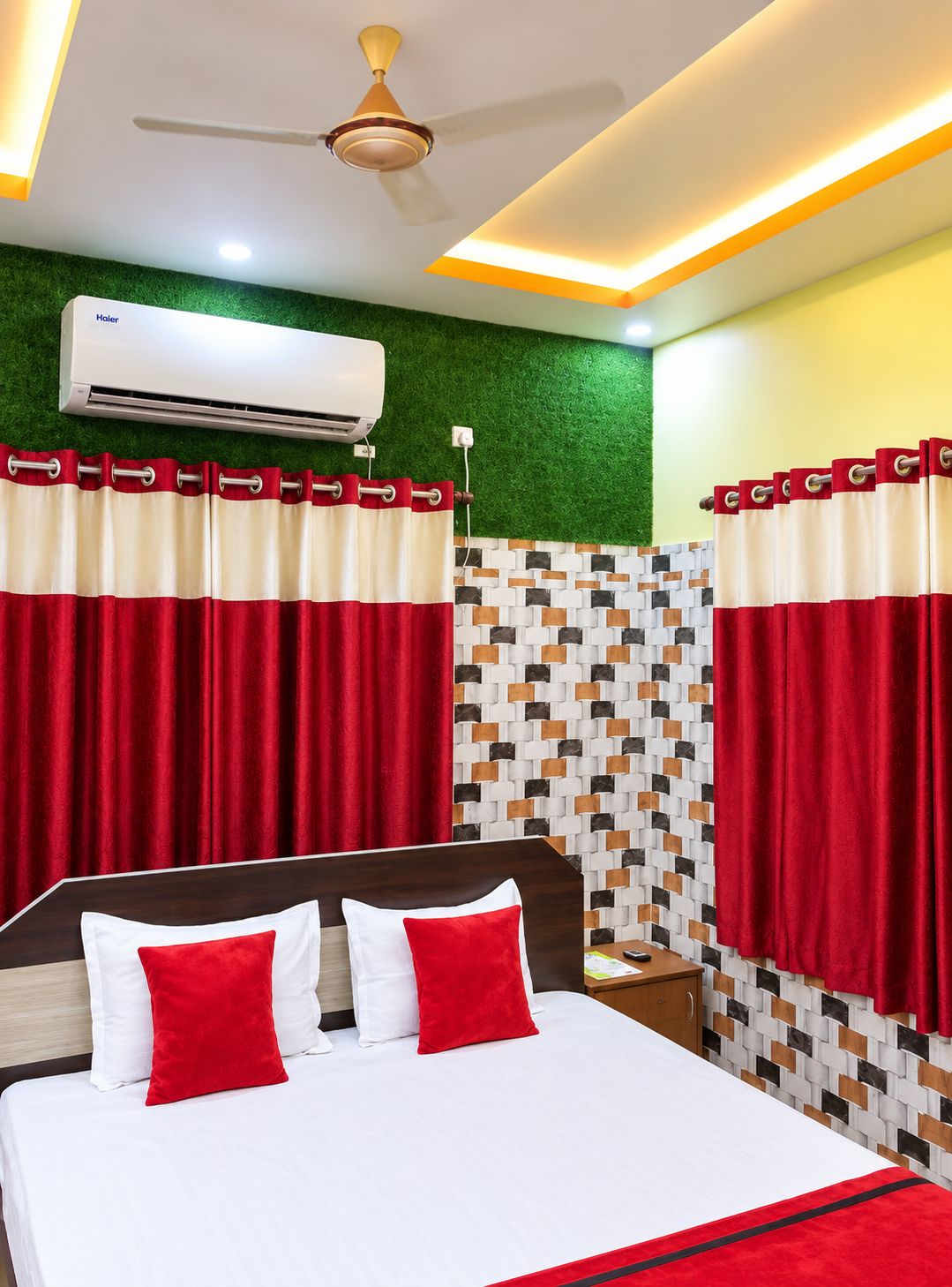 Deluxe Double or Twin Room, Beach View