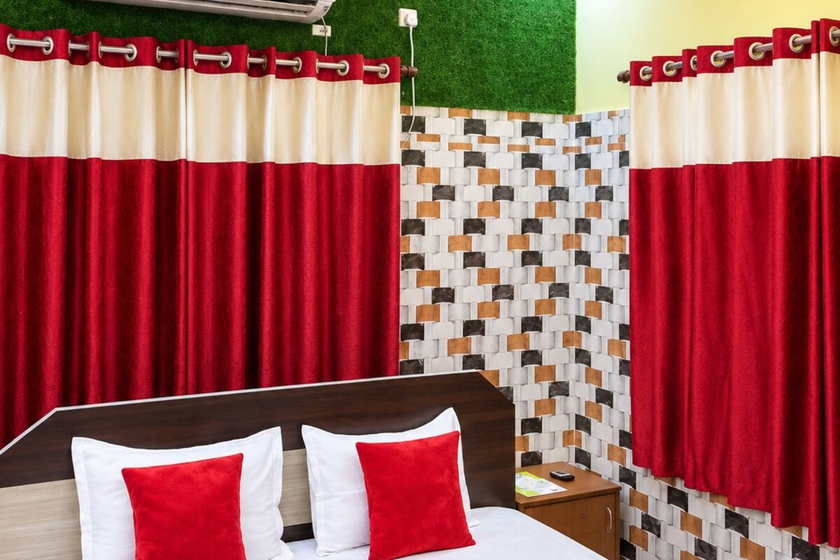 Deluxe Double or Twin Room, Beach View