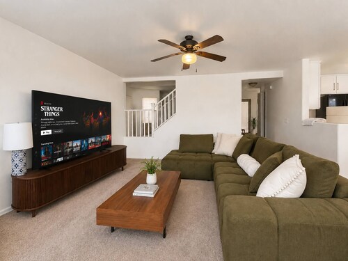 Spacious 5-Bedroom Maricopa Retreat Comfort and Convenience