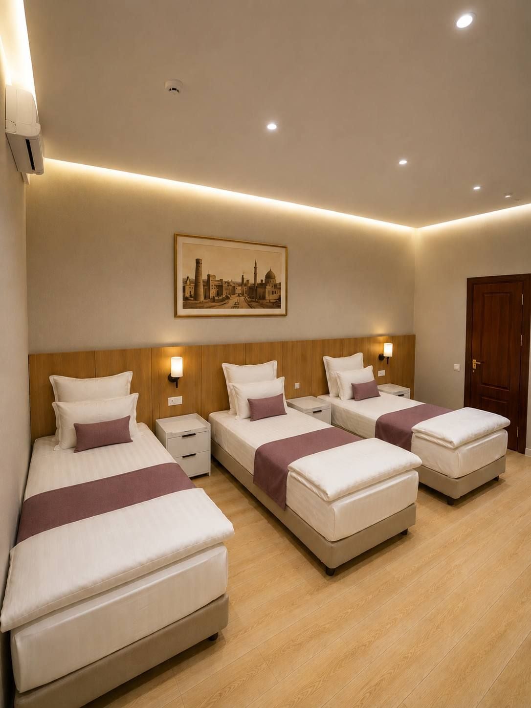 Deluxe Triple Room | Desk, laptop workspace, iron/ironing board (on request), WiFi (free)
