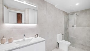 Bathroom - Kritou Tera Boutique Suites - Suite K1 (Paphos)