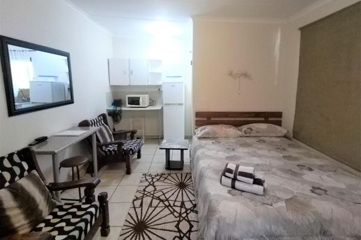 Appartement, patio, vue jardin | Fer et planche à repasser