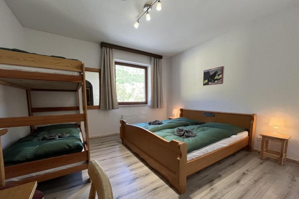 Familienzimmer, Stadtblick | Kostenloses WLAN