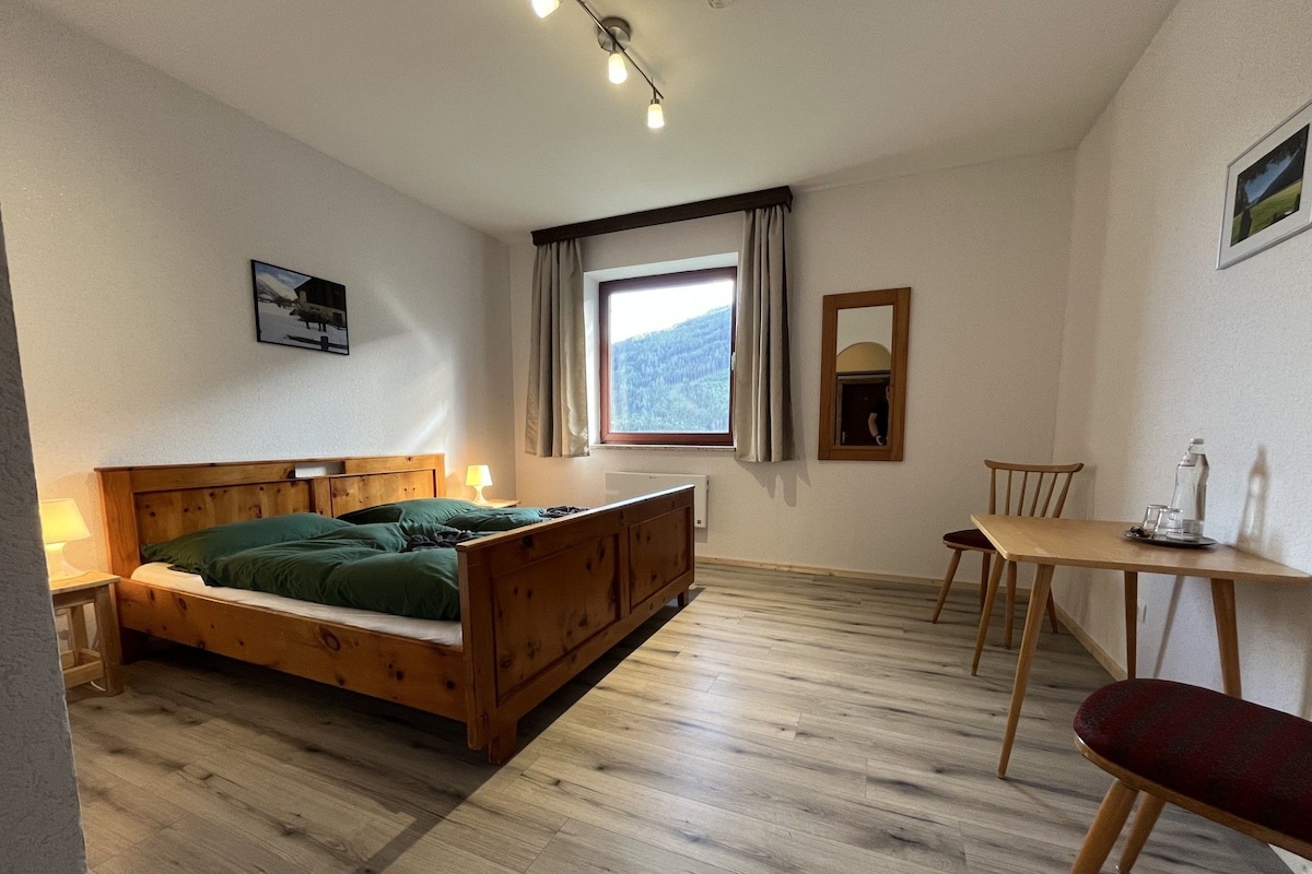 Standard-Doppelzimmer, Bergblick | Kostenloses WLAN