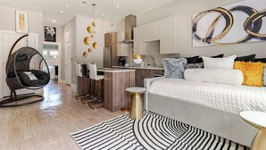 Room - 1BedsQueen+Fullsize NearDowntown~Stockyards~TCU (Fort Worth)