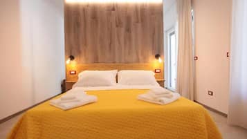 Comfort Quadruple Room, 1 Double Bed with Sofa bed, Patio, Garden View | Iron/ironing board, WiFi (free)